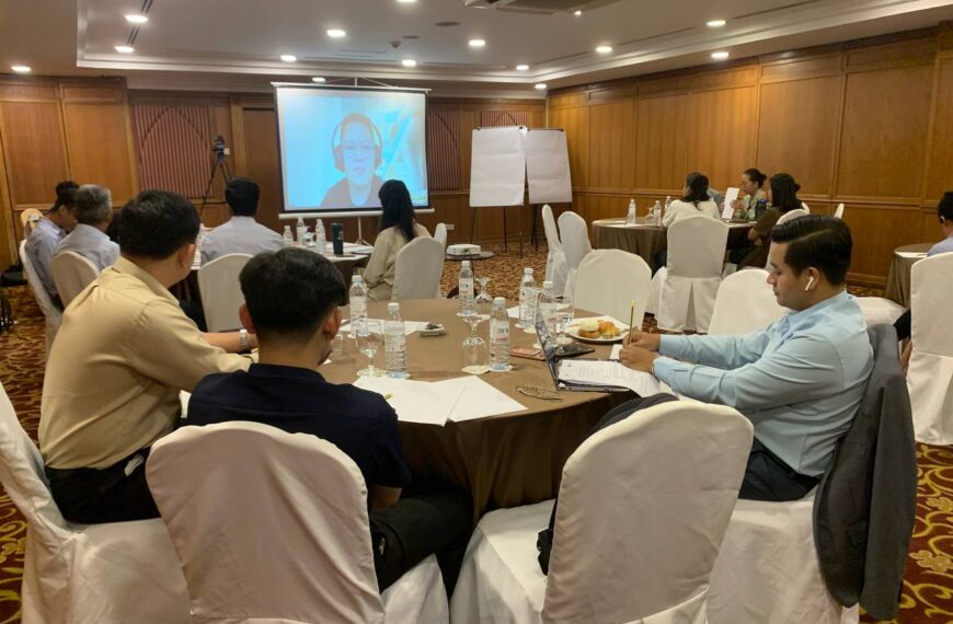 អង្គការ UNESCOនិងDMC បង្កើតសៀវភៅជំនួយសម្រាប់បណ្តុះបណ្តាលប្រឆាំងព័ត៌មានក្លែងក្លាយនិងការប្រែប្រួលអាកាសធាតុ
